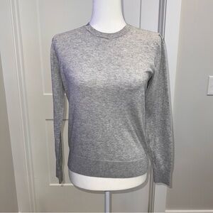 Banana Republic Light Gray Women's Crew Neck Sweater